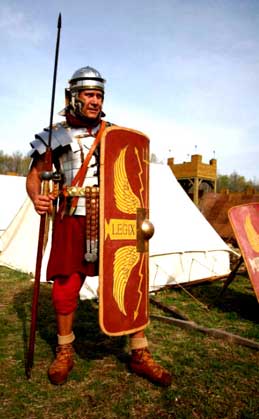 History comes alive! LEGIO&nbsp;IX, a Roman living history group